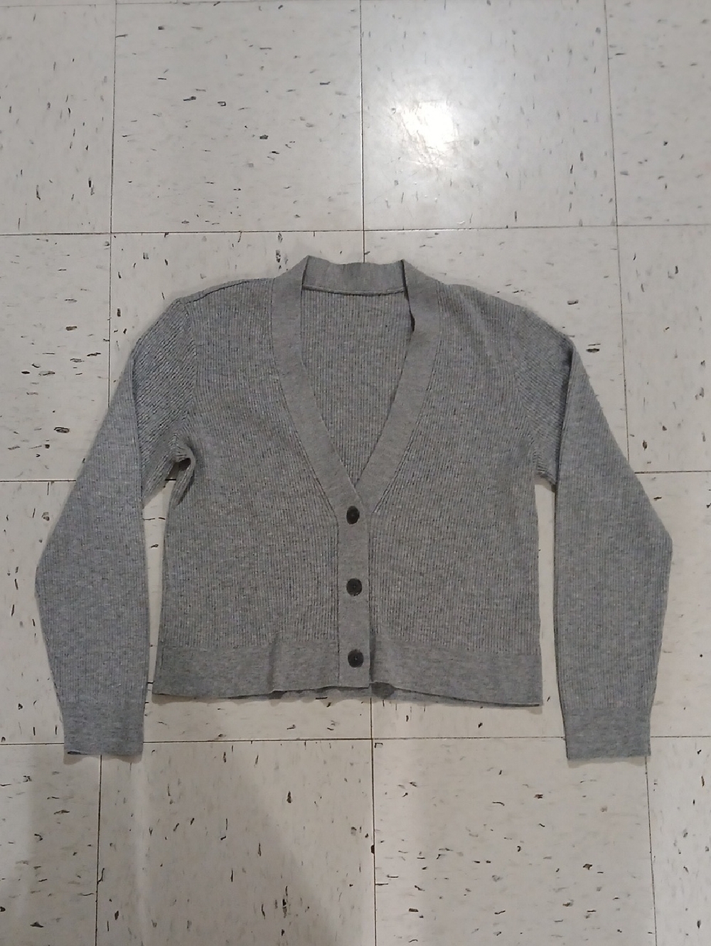 Uniqlo Long Sleeve Ribbed Crop Cardigan Sweater Gray size M